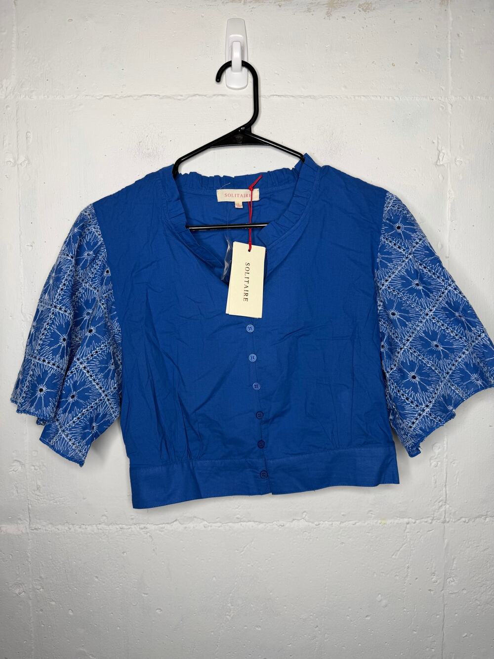 NEW Solitaire Blue Eyelet Crop Top Women Size Large